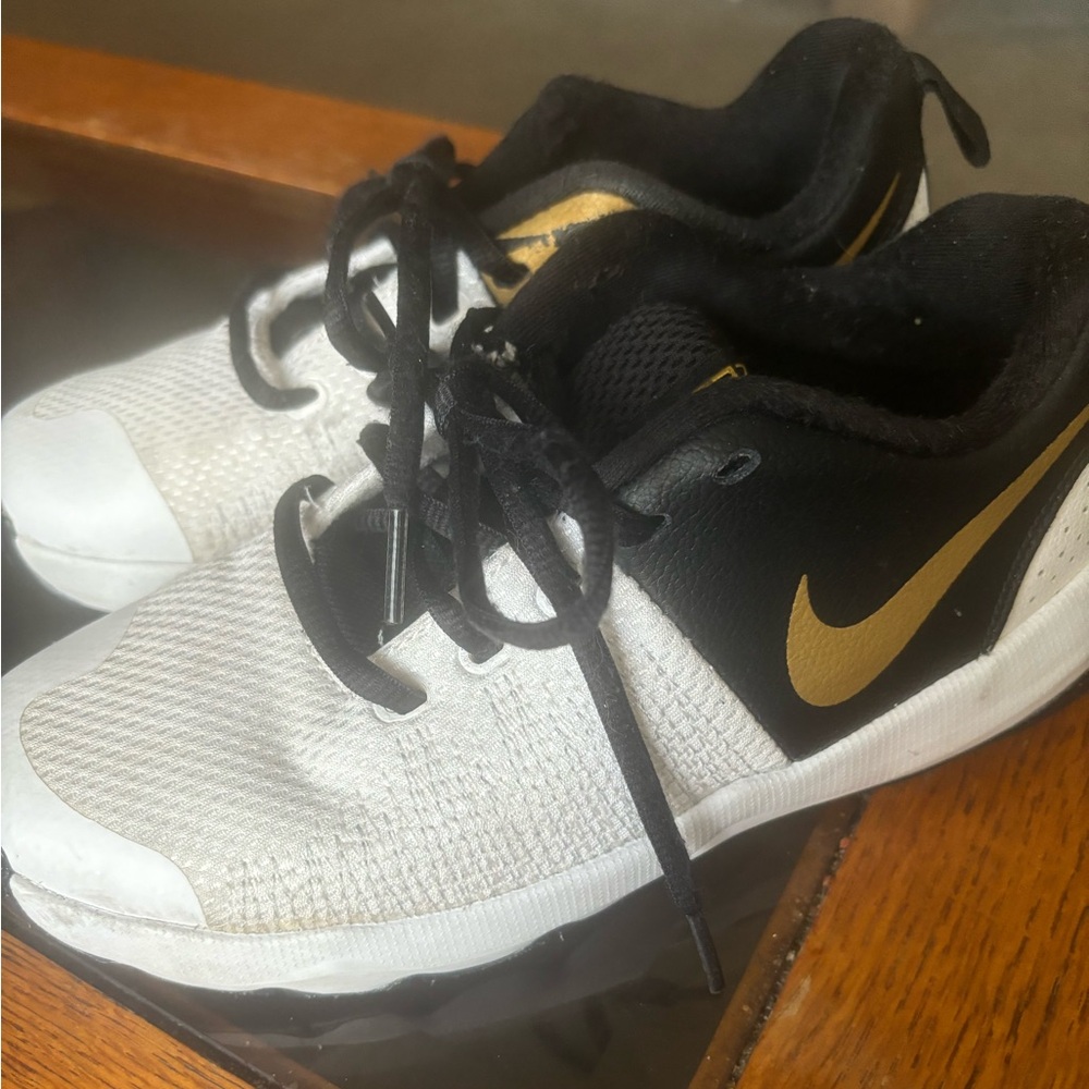Boys Nike Hustle Quick 4Y